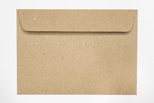 Enveloppes DIN C6 autocollantes, papier kraft