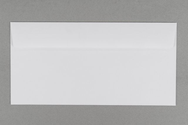 Enveloppes DIN long adhésives, blanc