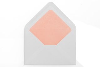 Enveloppes DIN C6, blanches avec doublure rose